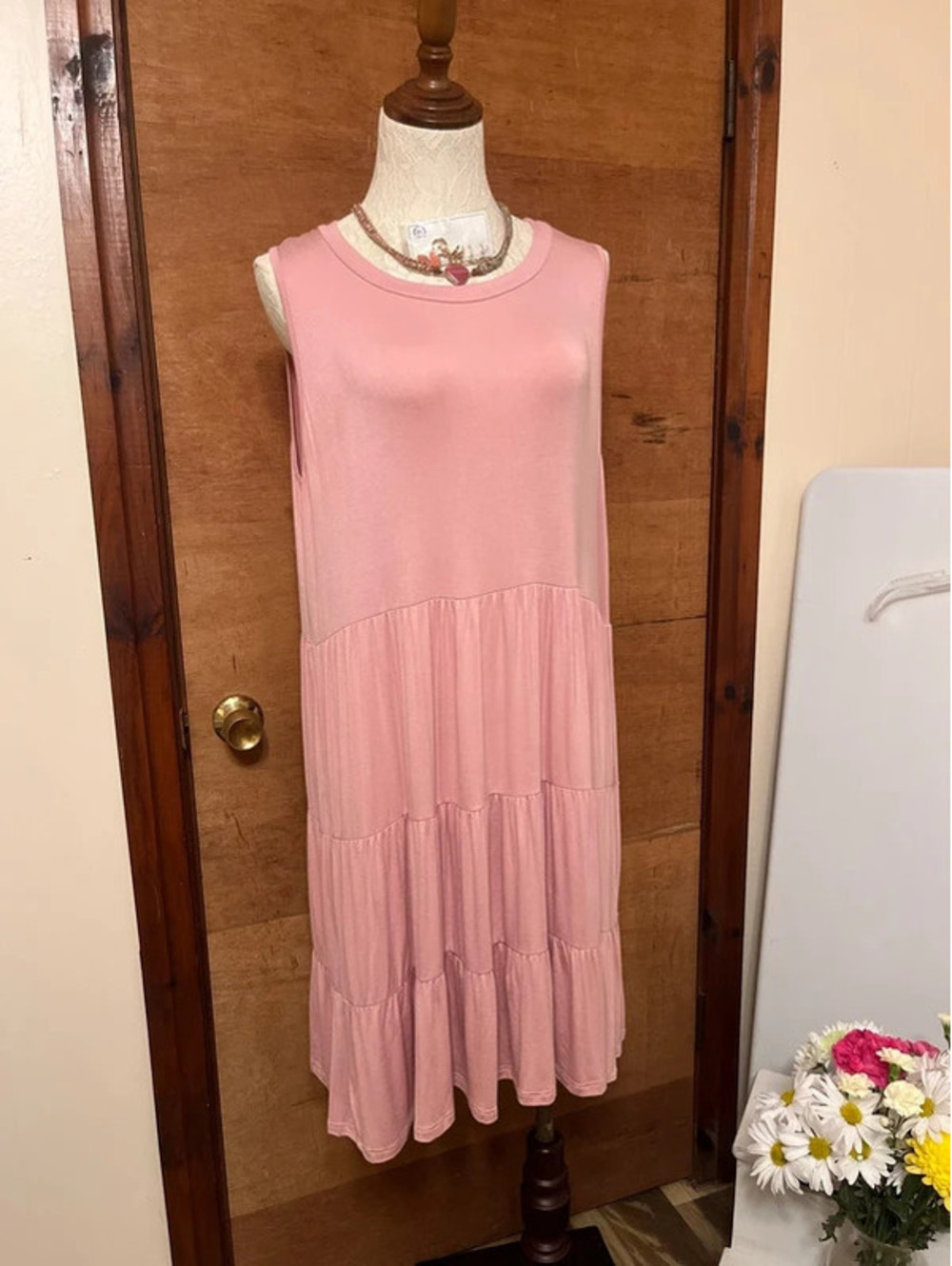 2XL tank top dress rose necklace and ear rings
